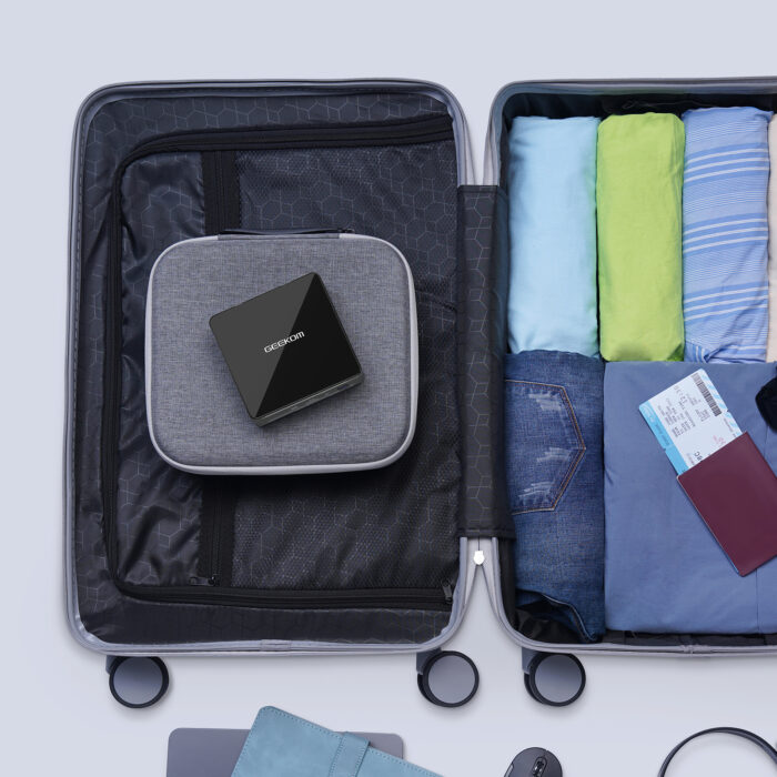 GEEKOM Mini PC MiniAir 11 dans une valise