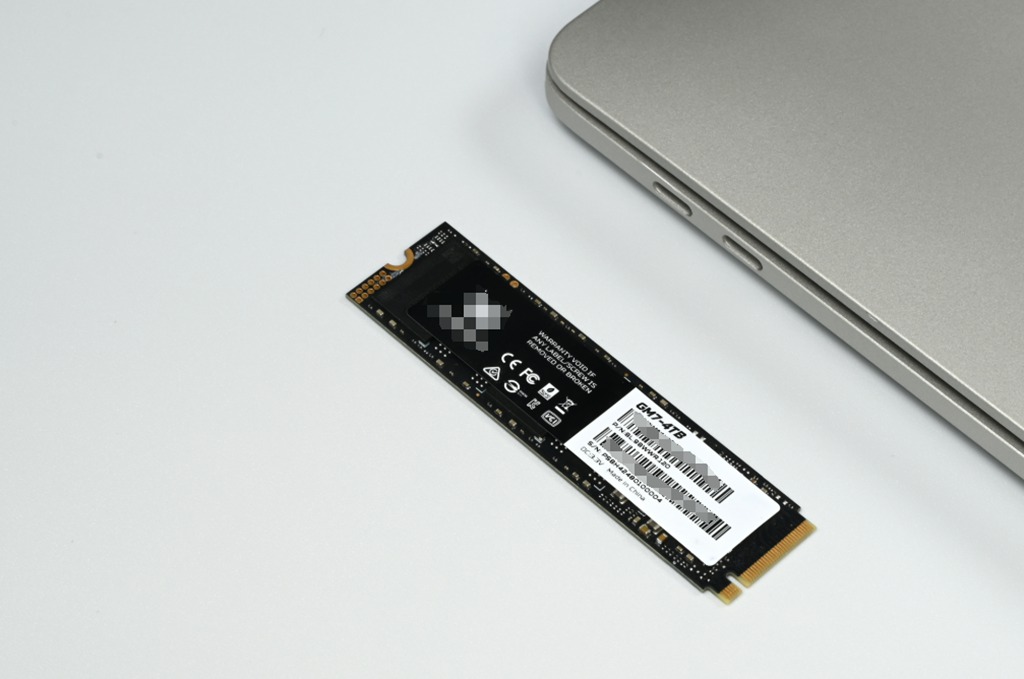 PCIe 4.0 vs 5.0 : Le guide ultime en 2025