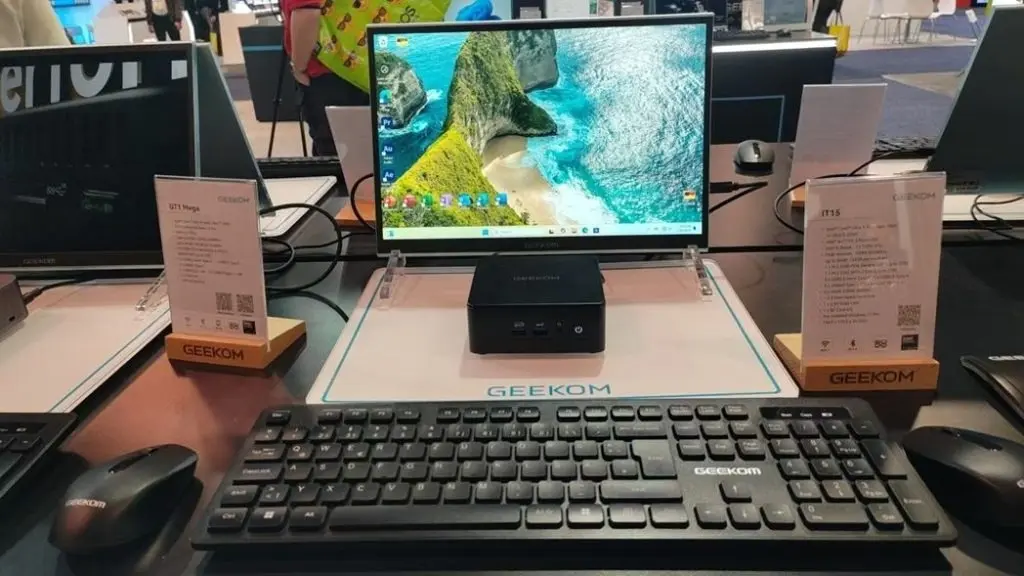 geekom-mini-pc-it15